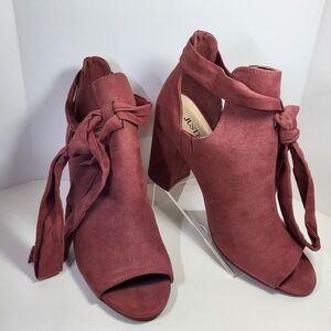 Just Fab Bowa SHOES Womens Size 8.5 Block Heels Wrap Around Ankle Tie Open Toe